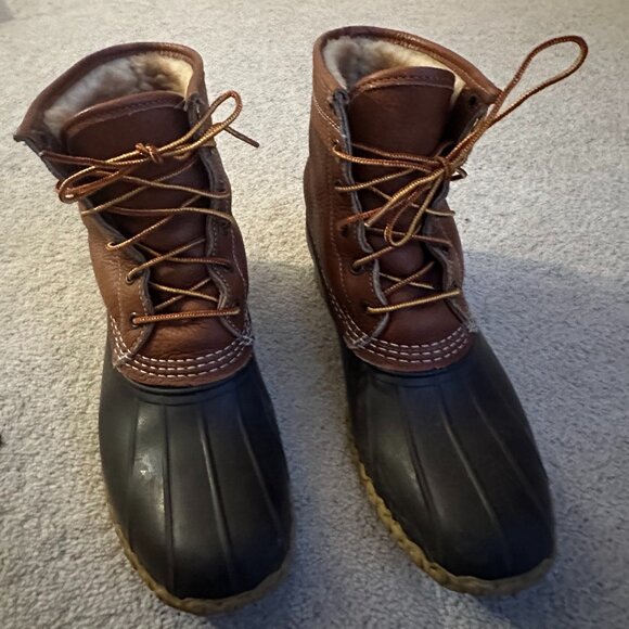 LL Bean Women's Bean Boots, 8" Shearling-Lined Insulated - Picture 4 of 10